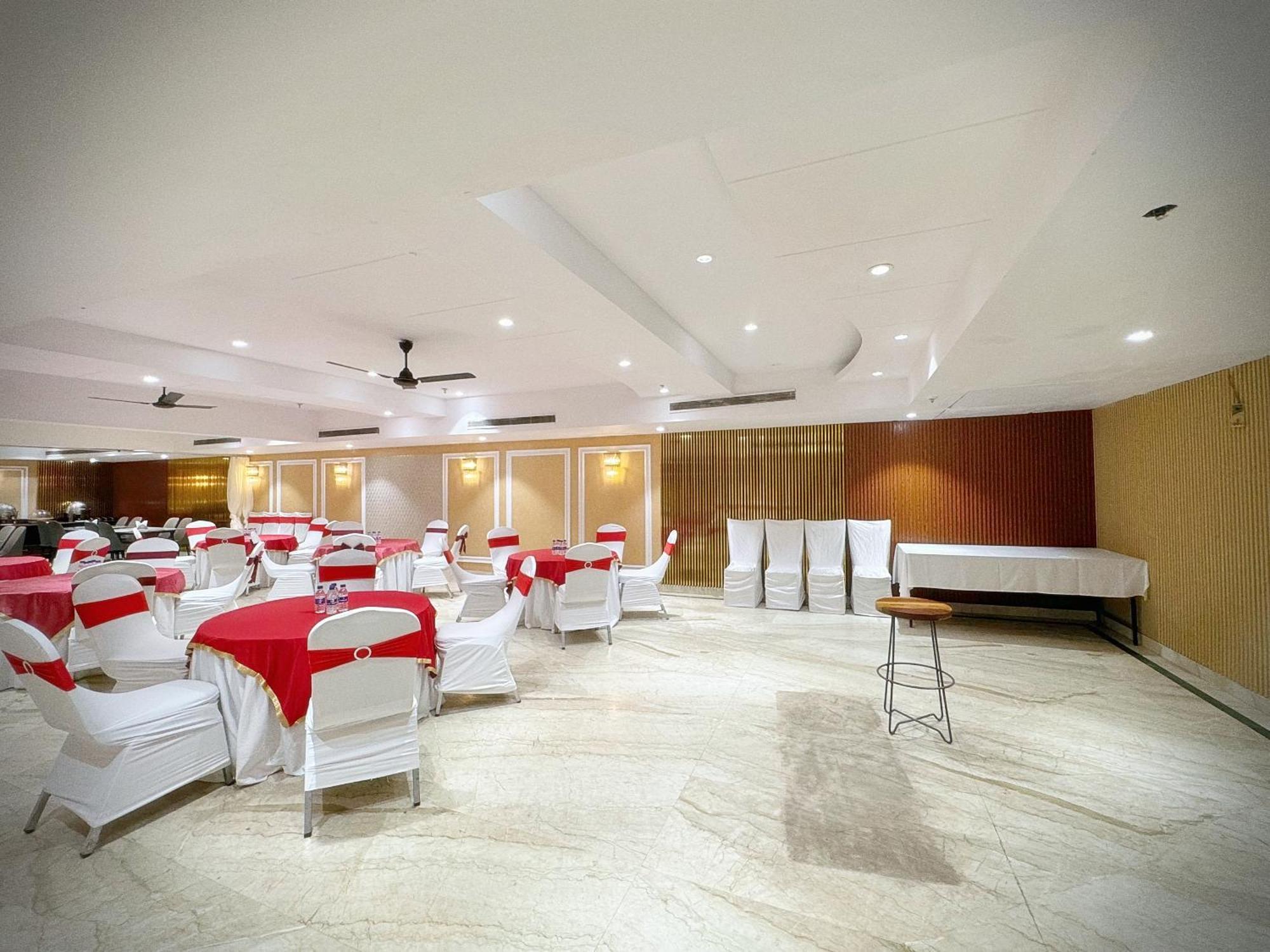 The Orion Express - East Of Kailash New Delhi Exterior photo