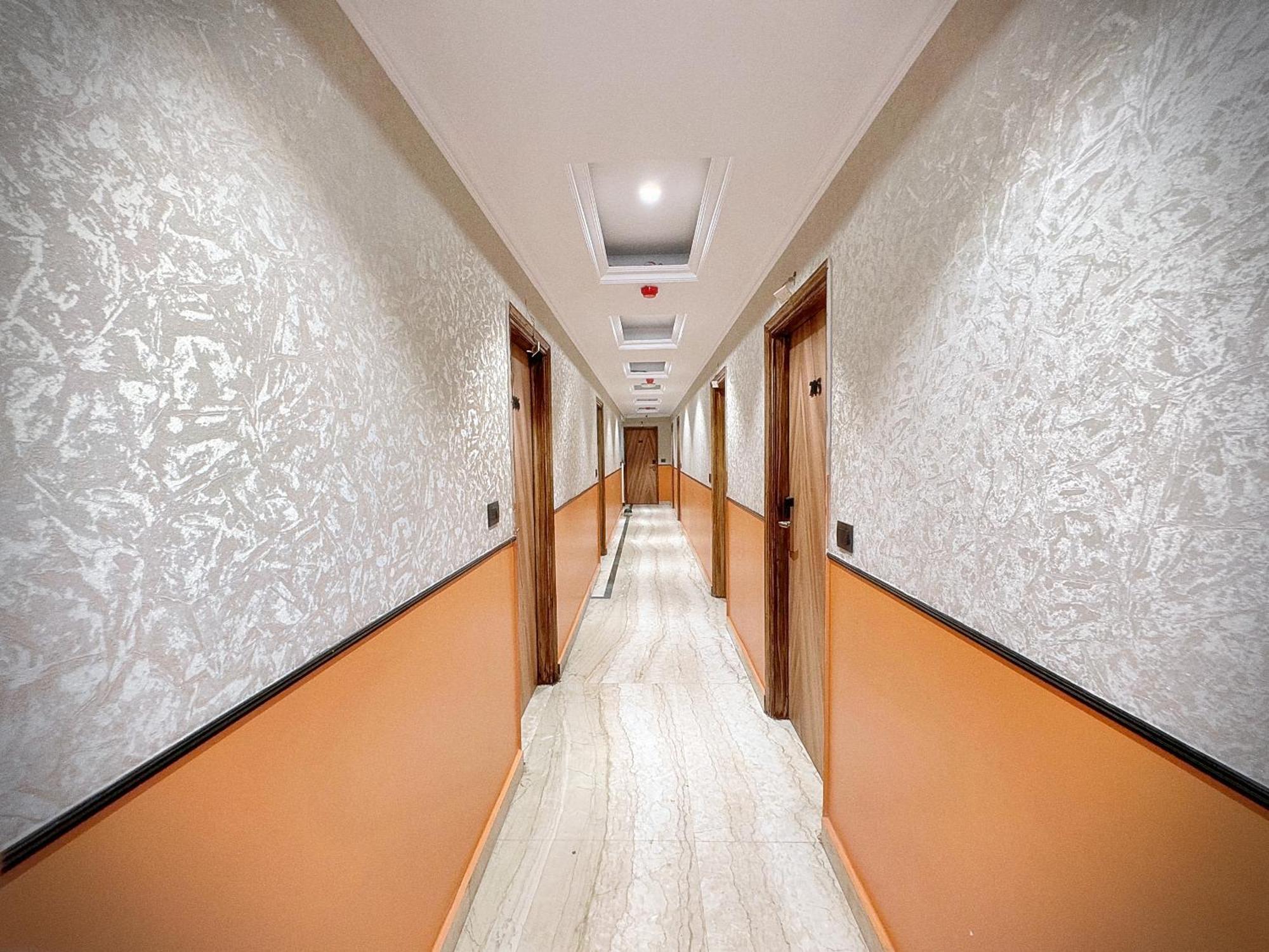 The Orion Express - East Of Kailash New Delhi Exterior photo