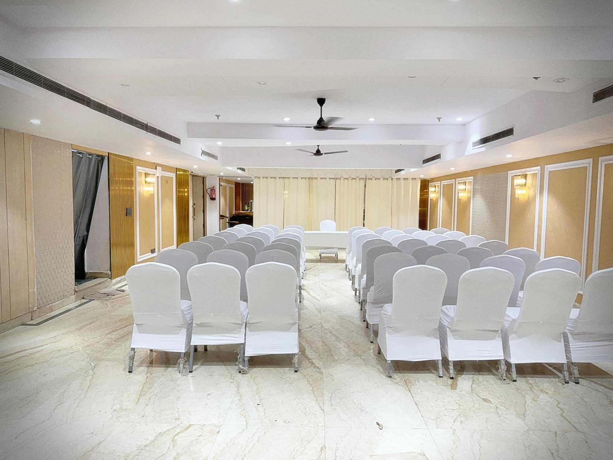 The Orion Express - East Of Kailash New Delhi Exterior photo