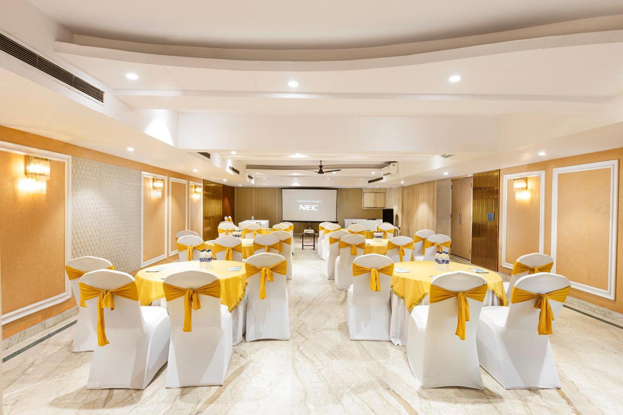 The Orion Express - East Of Kailash New Delhi Exterior photo