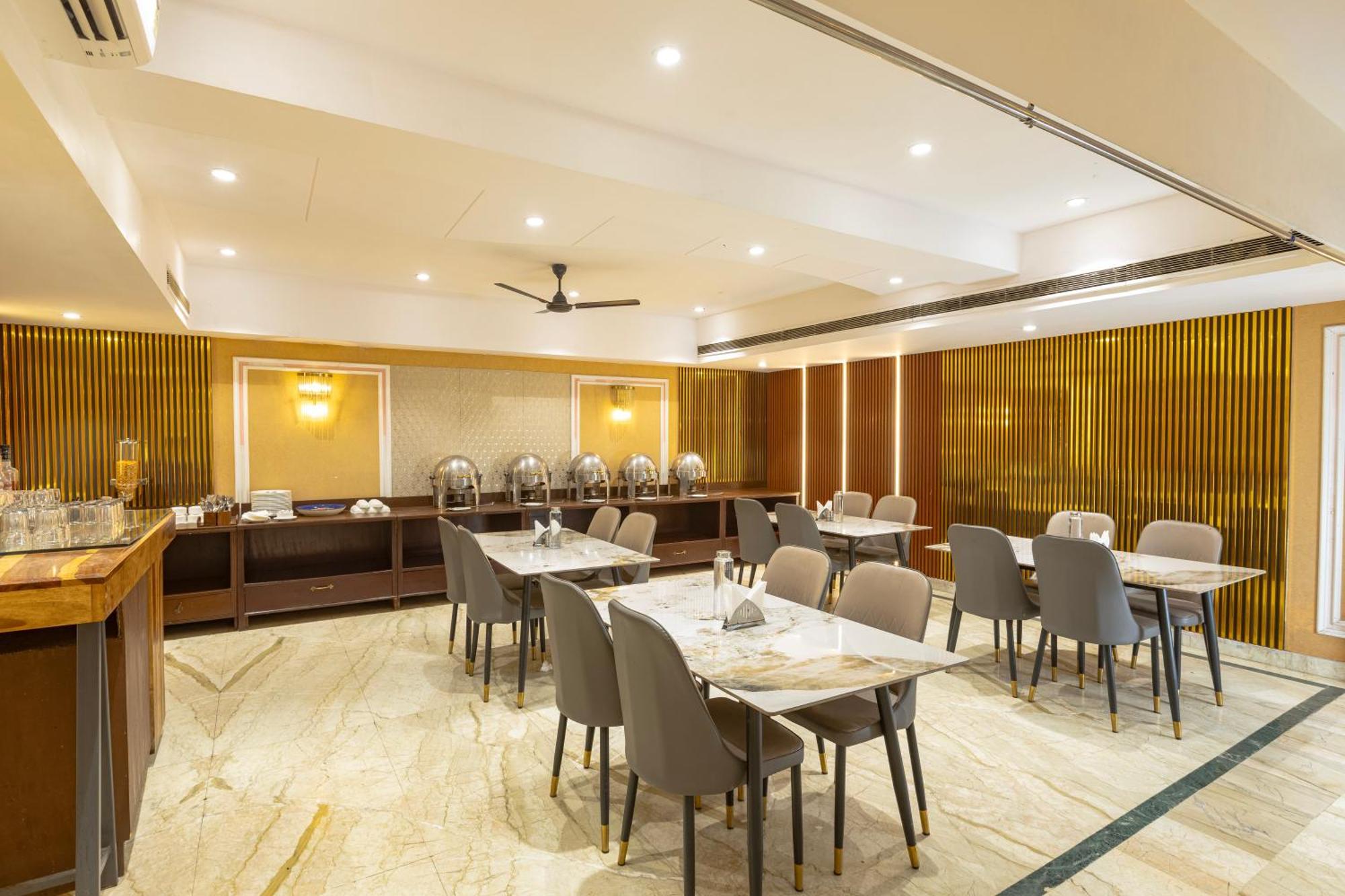 The Orion Express - East Of Kailash New Delhi Exterior photo