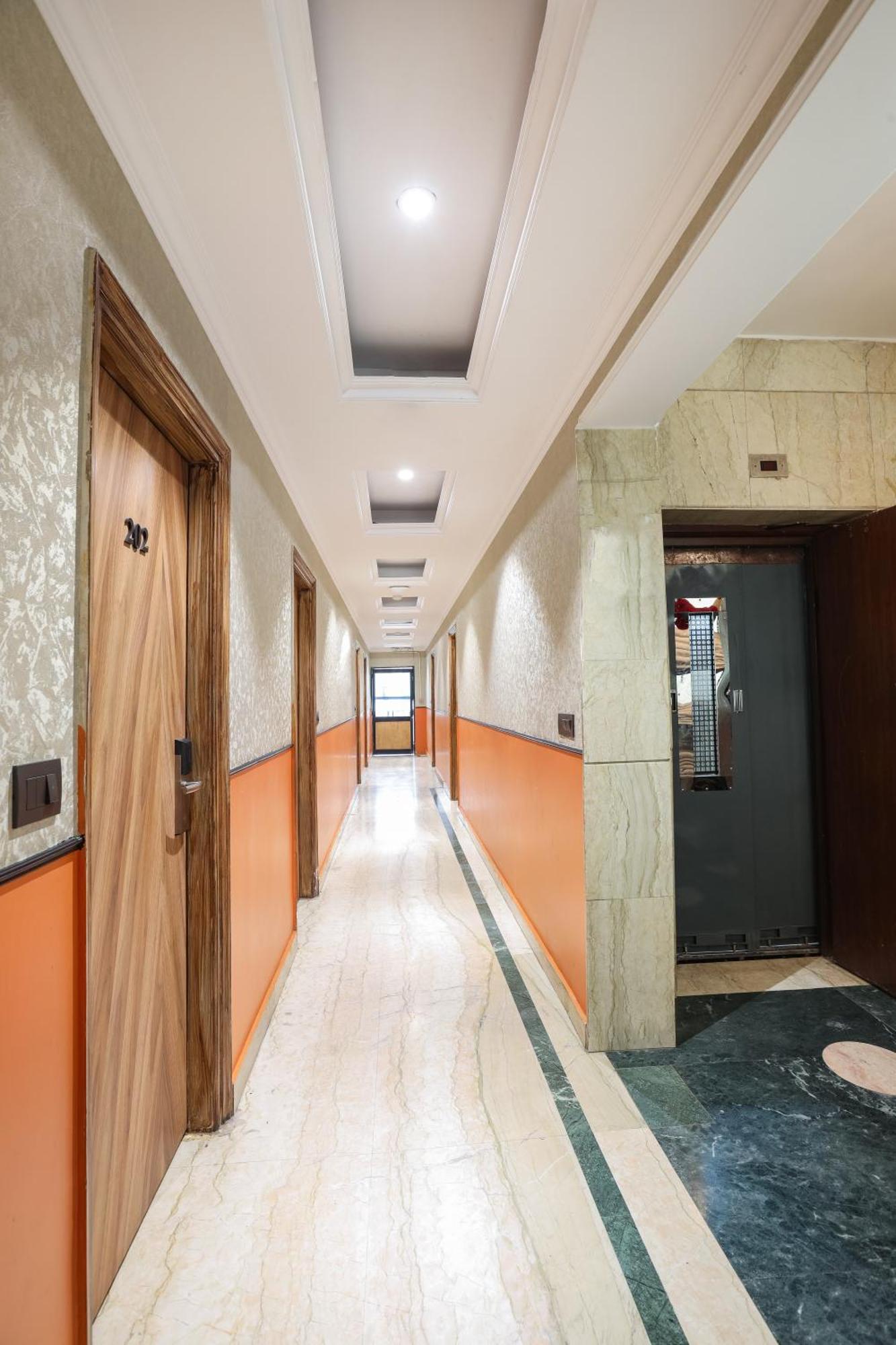 The Orion Express - East Of Kailash New Delhi Exterior photo